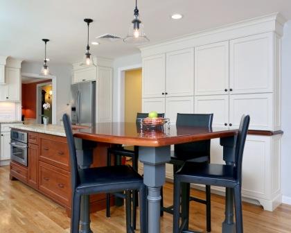 Encoreco | 10 Great Kitchen Islands in Massachusetts Kitchens